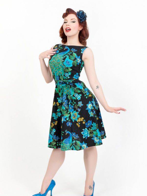 Heart of Haute Kleid Monique Peacock Royale