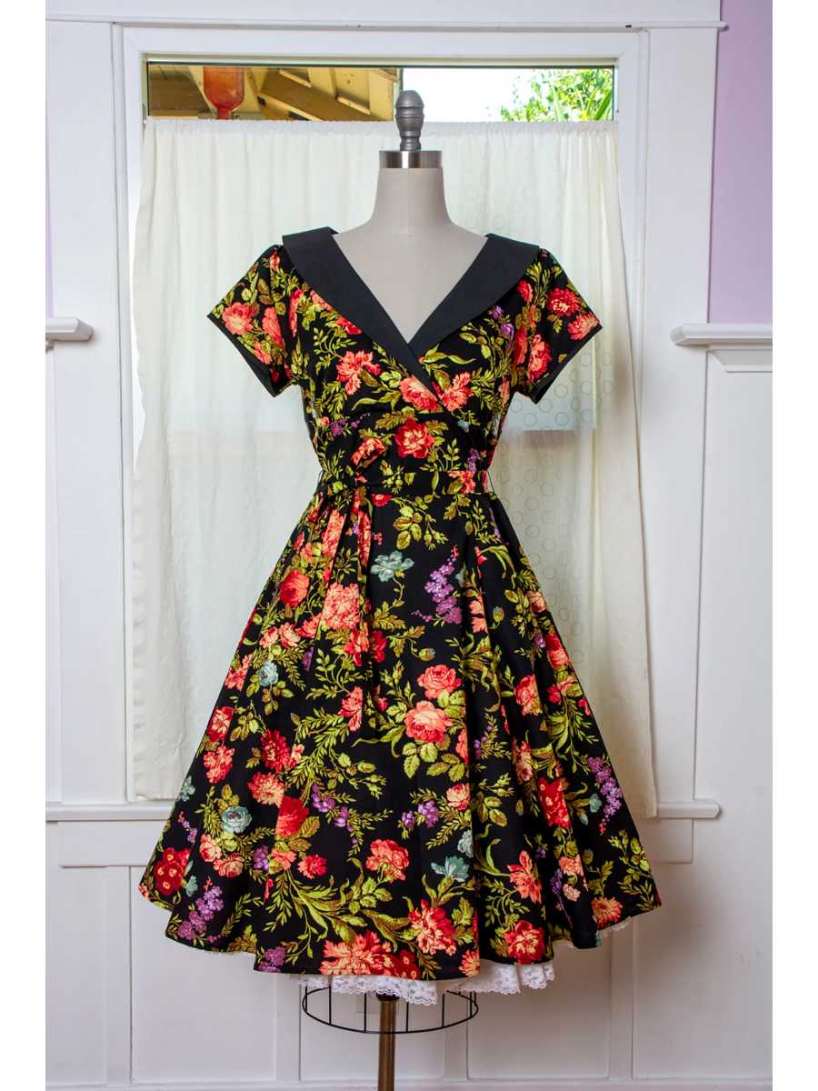 Heart of Haute Kleid Darla Regency Floral