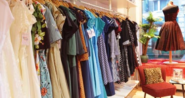 Innenansicht des Modegeschäfts Peggy Sue Vintage in Frankfurt